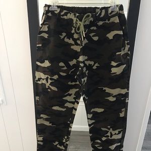 Army jogger pants
